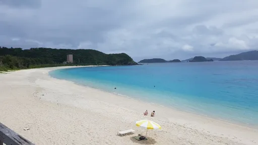 Furuzamami Beach