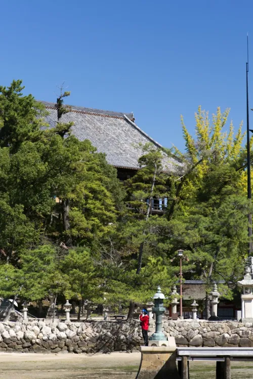 Hokoku-jinja (Senjokaku Pavilion)